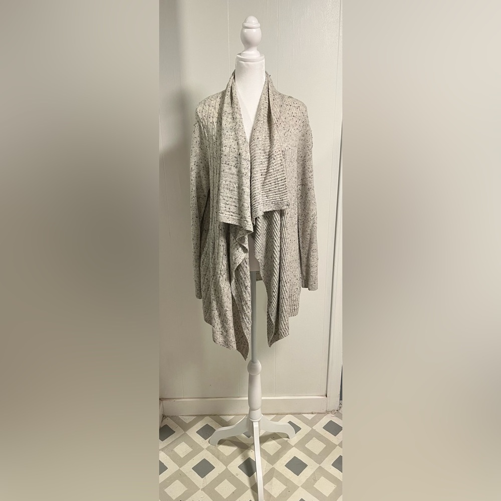 Vineyard Vines cashmere mid length cardigan size M like new smoke free home
